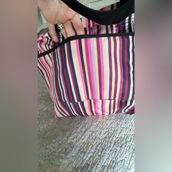 Lesportsac Carlin Foldable Striped Tote Bag - Picture 15 of 16